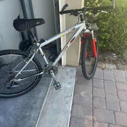 BICYCLE K2 ZED LIKE NEW