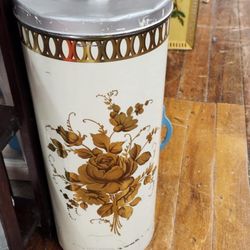 Vintage Booth 20% Off This Weekend 
