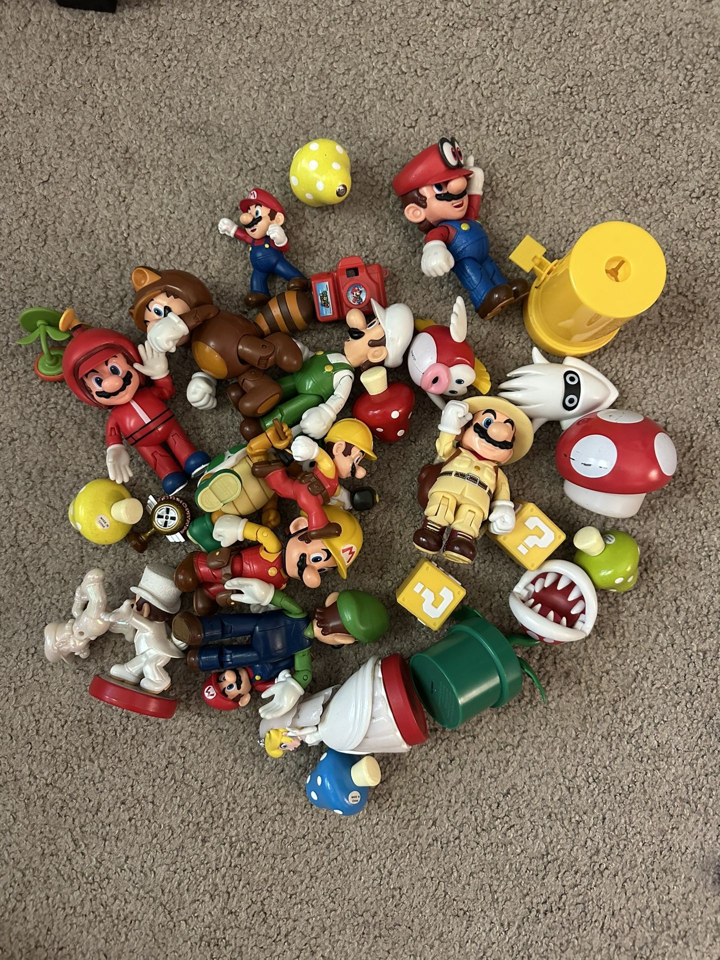 Characters Figures