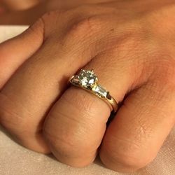 Ladie's 14 karat and diamond ring .