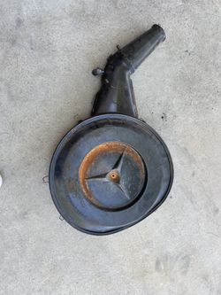 Old Mercedes air cleaner