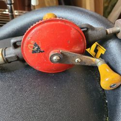 VINTAGE GOLDEN GEAR DRILL - RETRO ANTIQUE CARPENTRY WOODWORK DRILLING HAND