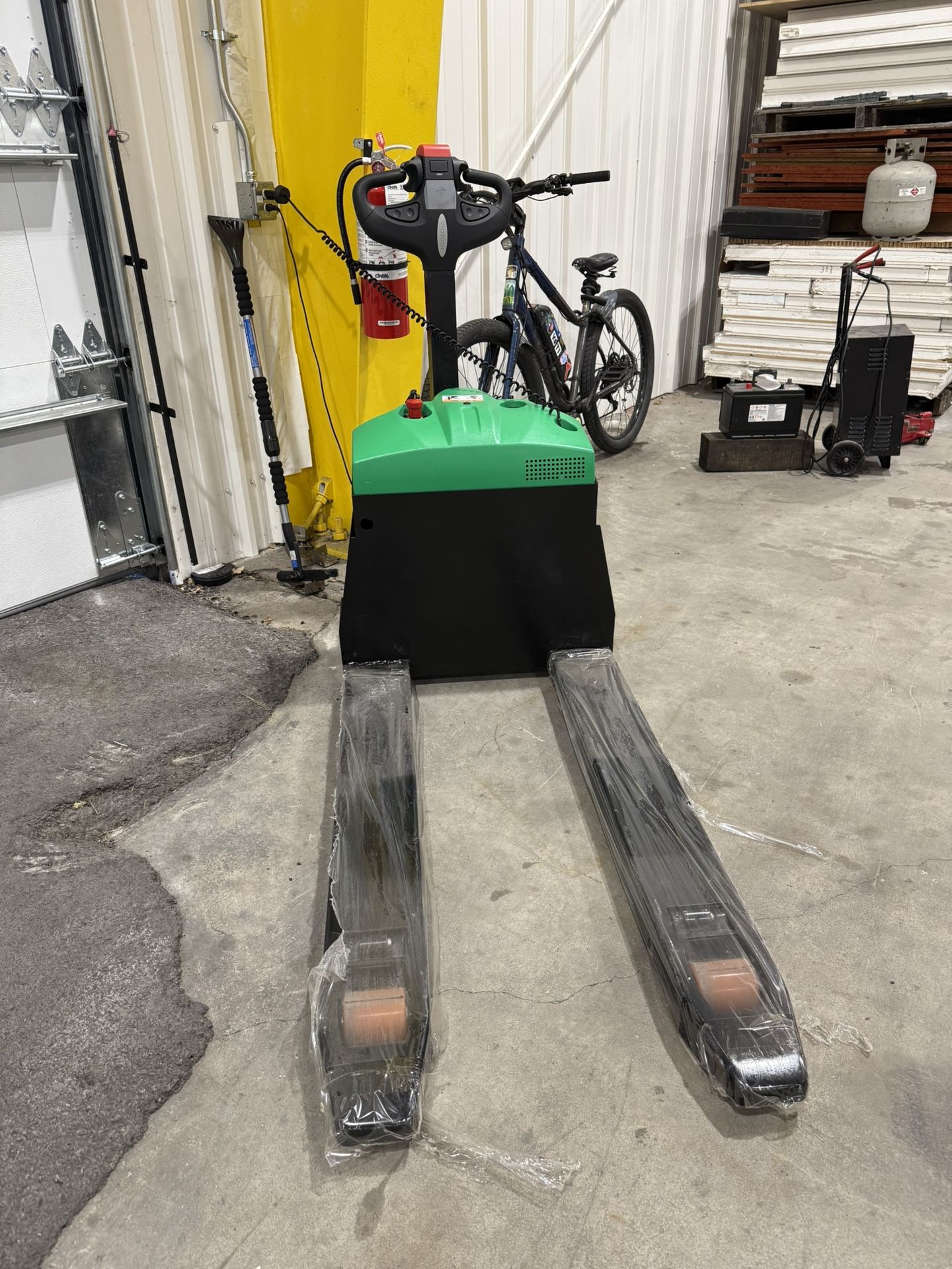 Electric Pallet Jack