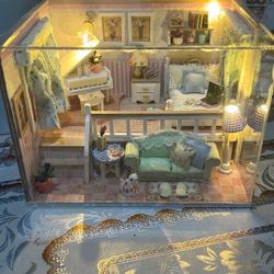 Miniature Cute Studio