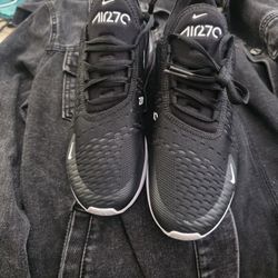 Nike 270