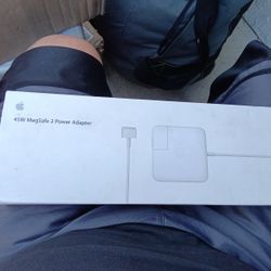 45w Magsafe Power Adapter  MacBook