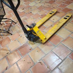 hydraulic pallet jack