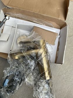 Glacier Bay Gold One Handed Lavatory Faucet