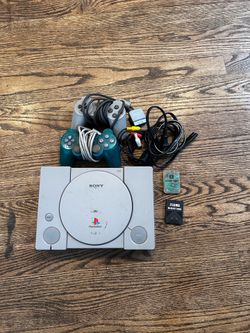 Ps1 console w 2 controllers