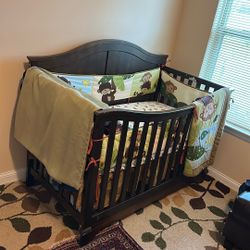 Baby Crib  With Bedding Set 
