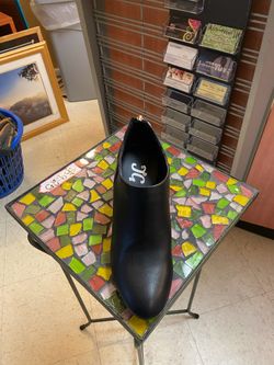 Black wedge shoes size 8