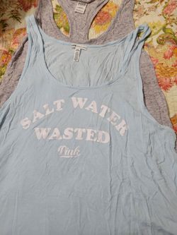 Bundle 2 Victoria secret pink size L