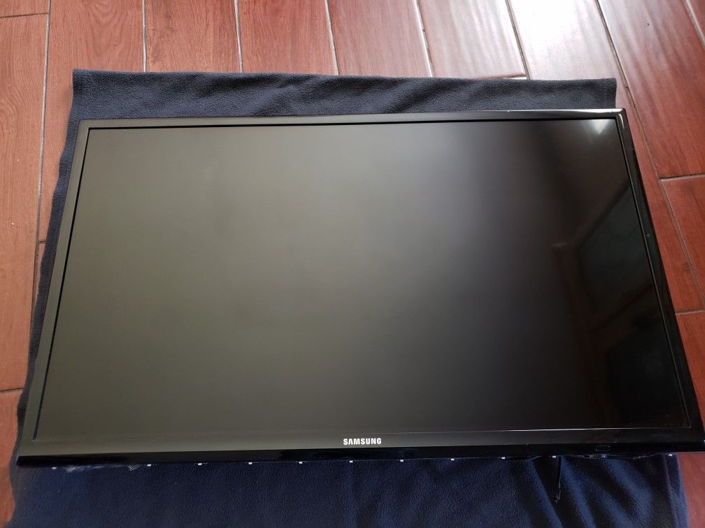 Samsung HD TV 32 Inch, UN32EH4003F for Sale in Ontario, CA OfferUp