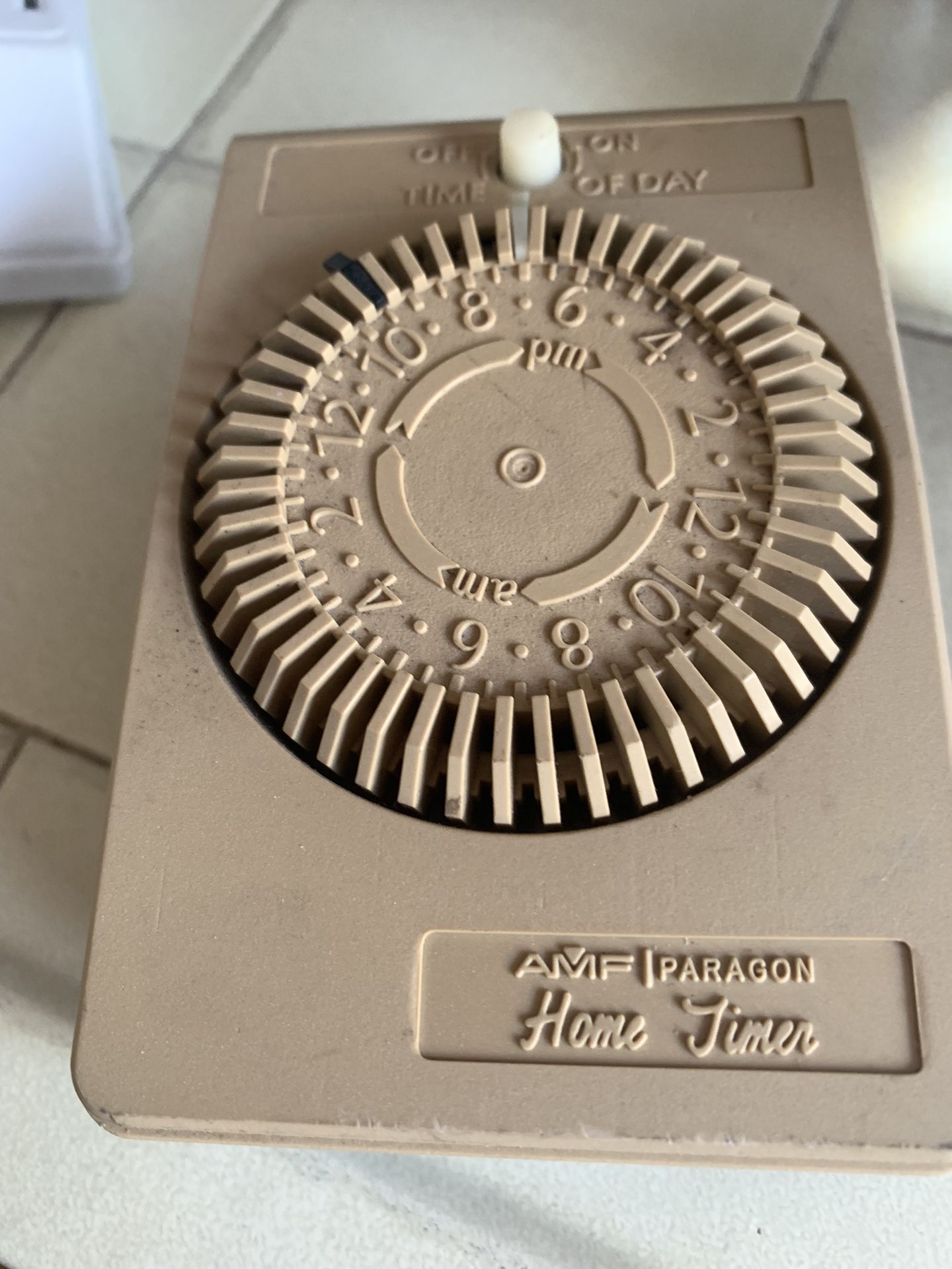 Vintage Electric Timer. Have Your Lights Come On And Off When You Want