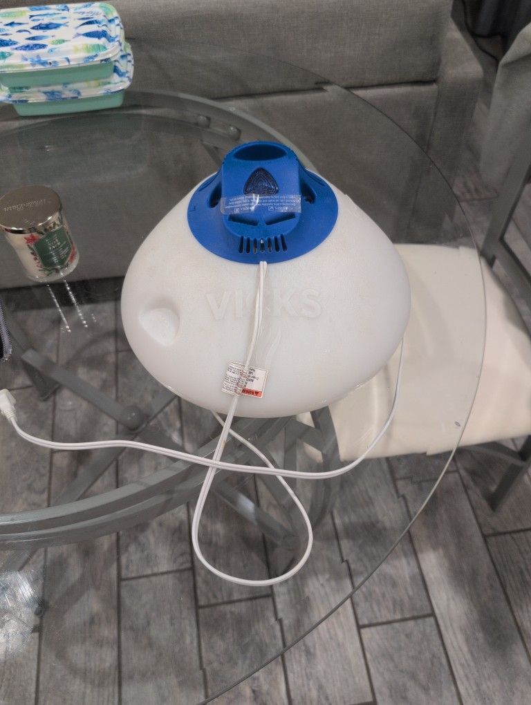 Vicks Humidifier 