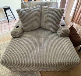 Chaise Chair
