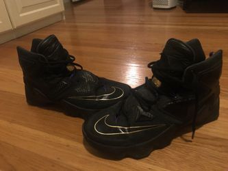 Lebron black and purple basketball shoes size 11