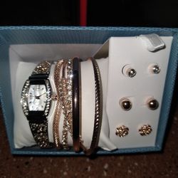Jaclyn Smith Ladies Rose Gold Tone Bracelet Watch with Bangle and Earring Set