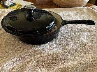 Cast iron ceramic coated Black 9inch frying pan with lid