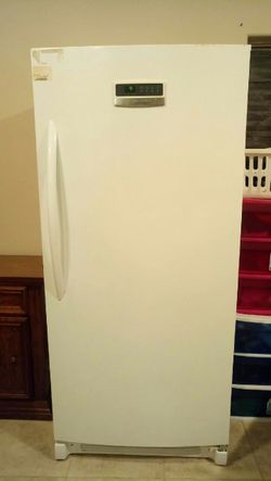 FREEZER FRIGIDAIRE IN EXCELLENT CONDITIONS
