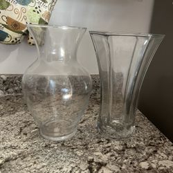 2 Flower Vases 