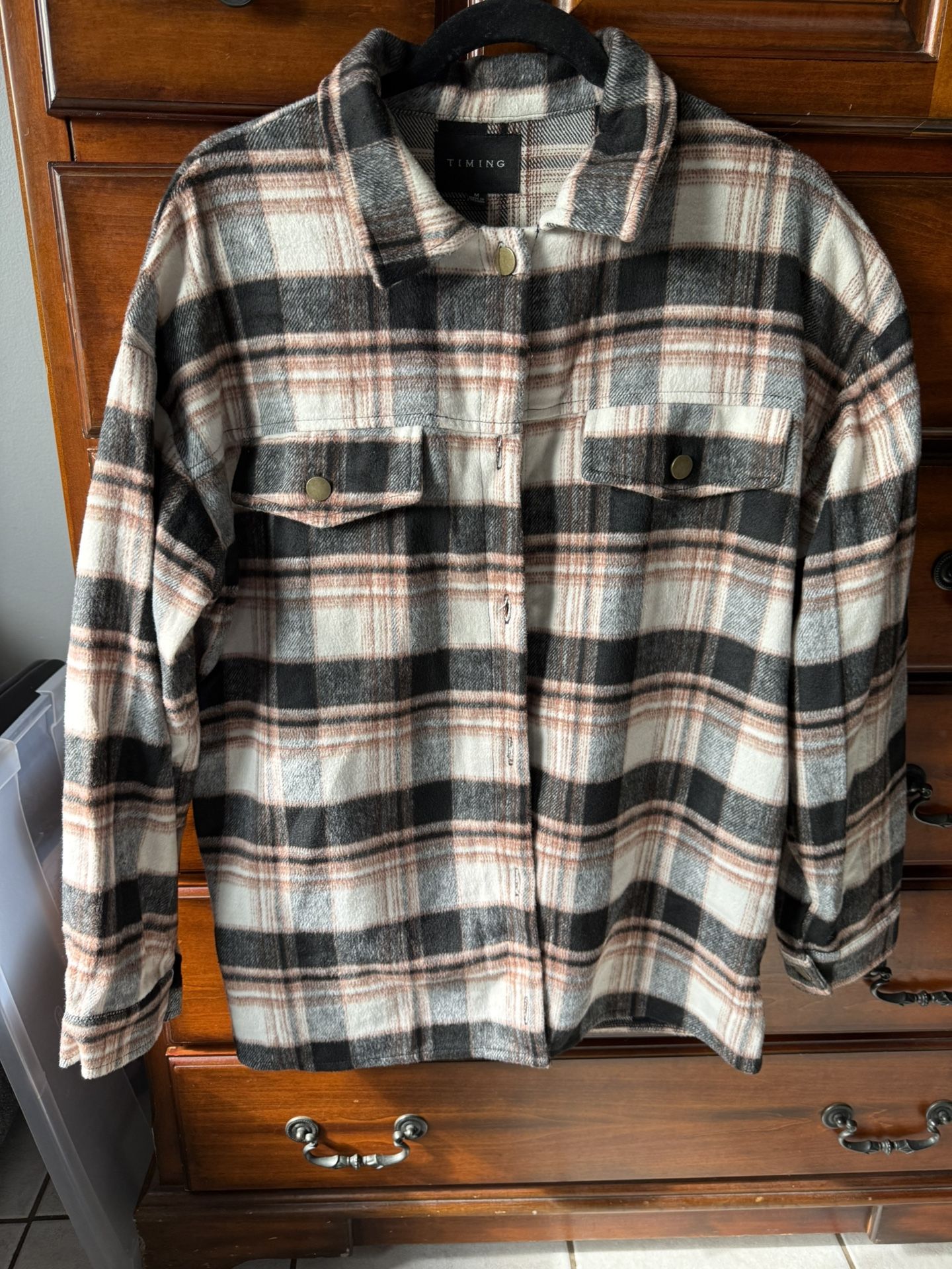 Women’s Sweater (Medium)