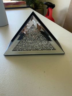 ✨ Crystal Decorative Napkin Holder – $10  🚚 Move-Out Sale!
