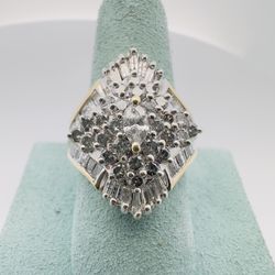 10k Gold & Diamond Cocktail Clucyae Ring