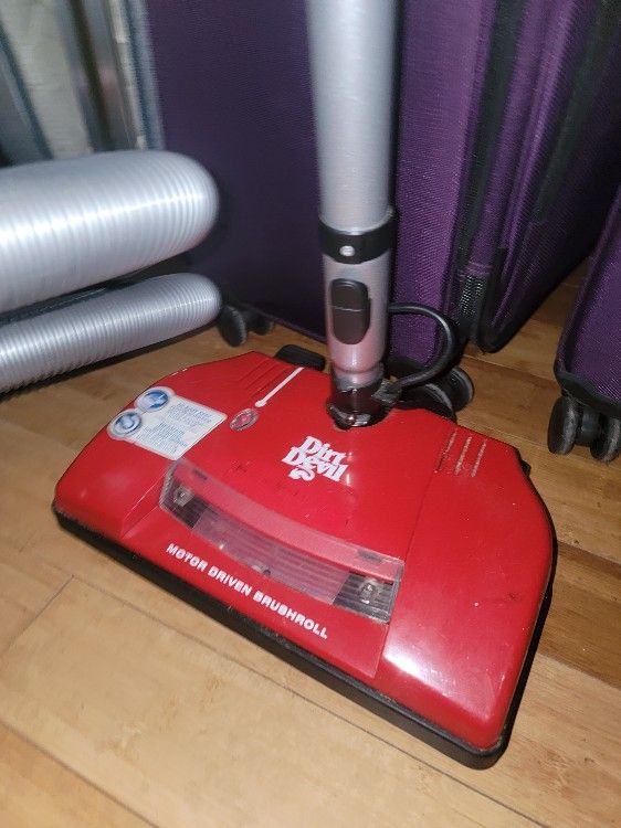 Vaccum Cleaner. Used Only Once!