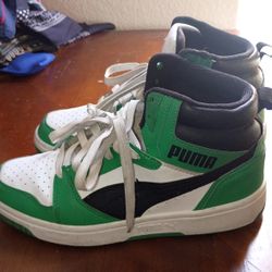 Puma High Tops Sz6