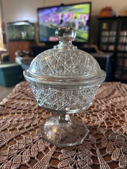 Clear Glass Pedestal Candy Dish with Lid