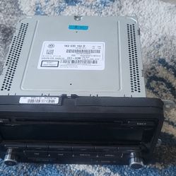 2012-2015 VW Volkswagen BEETLE-PASSAT-JETTA-GOLF Stereo Radio CD UNIT 1K0035164D