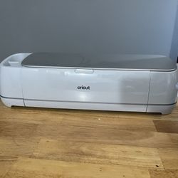 Cricut Maker 3 With Accessories And Easy Press