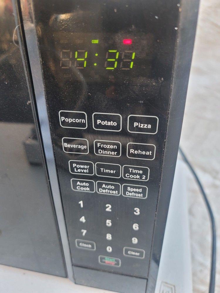 Microwave $ 200