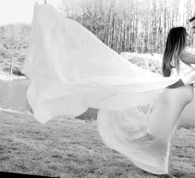 Stunning white maternity bridal photoshoot flowing dress size medium