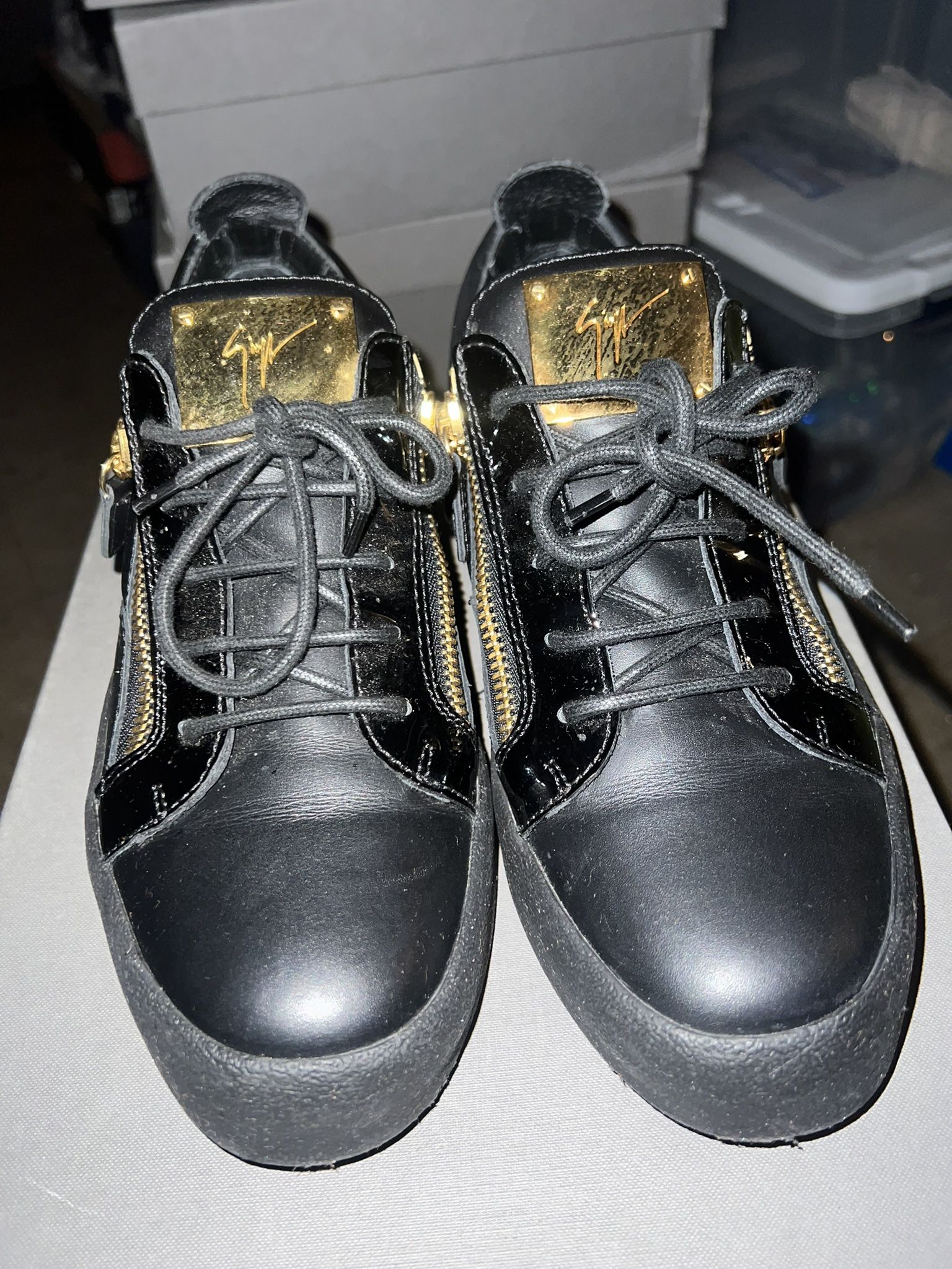 Giuseppe Zanotti Men's Lo-Top Black And Gold May London Leather Sneaker
