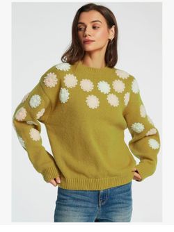 Women Crew Neck Flower Sweater