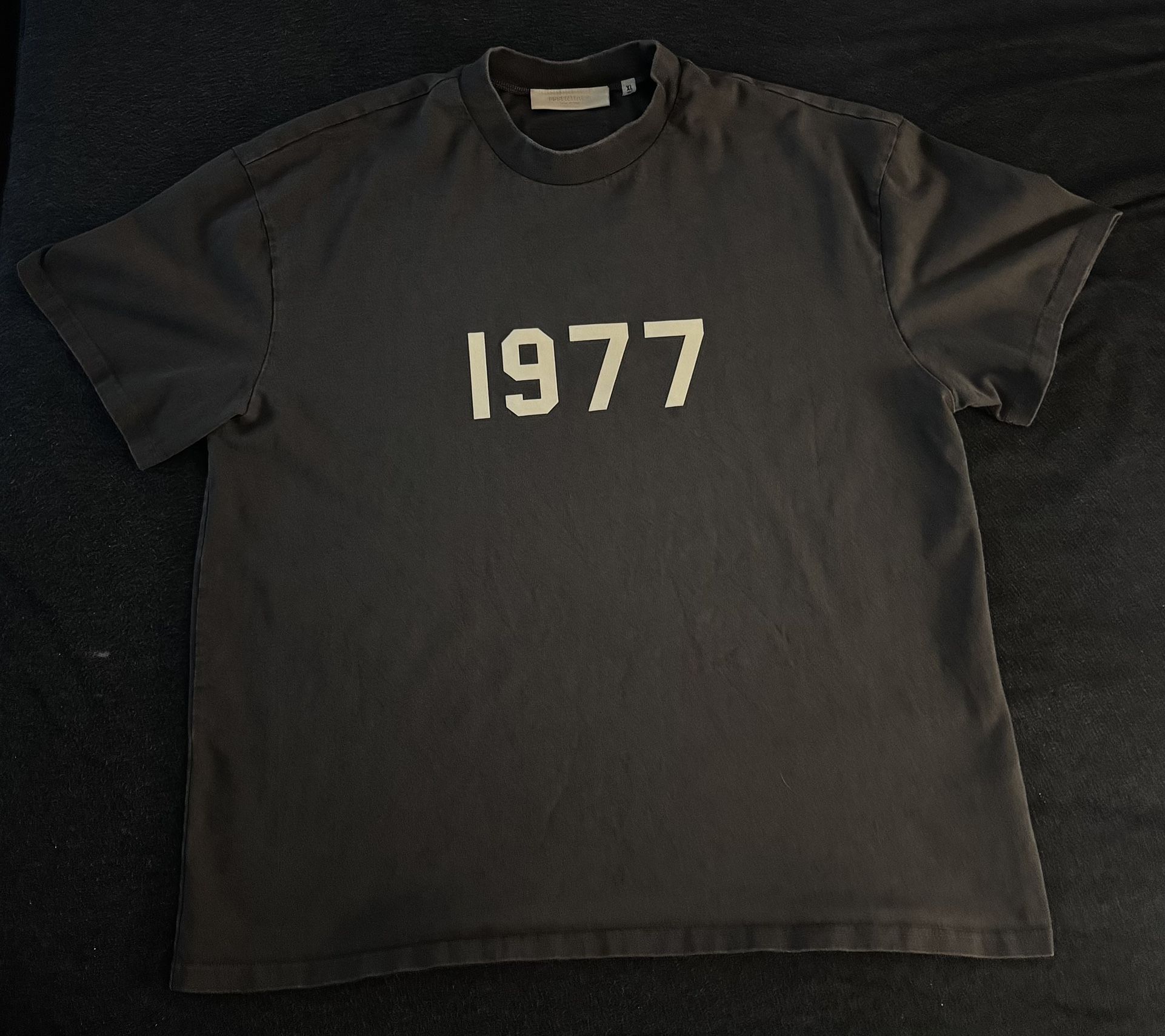 Essentials 1977 Shirt Xl