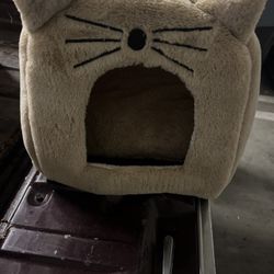 Small Cat House / Bed 