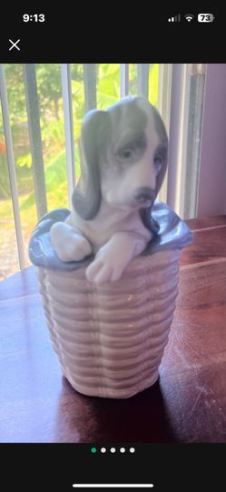 Lladro Dog In A Basket