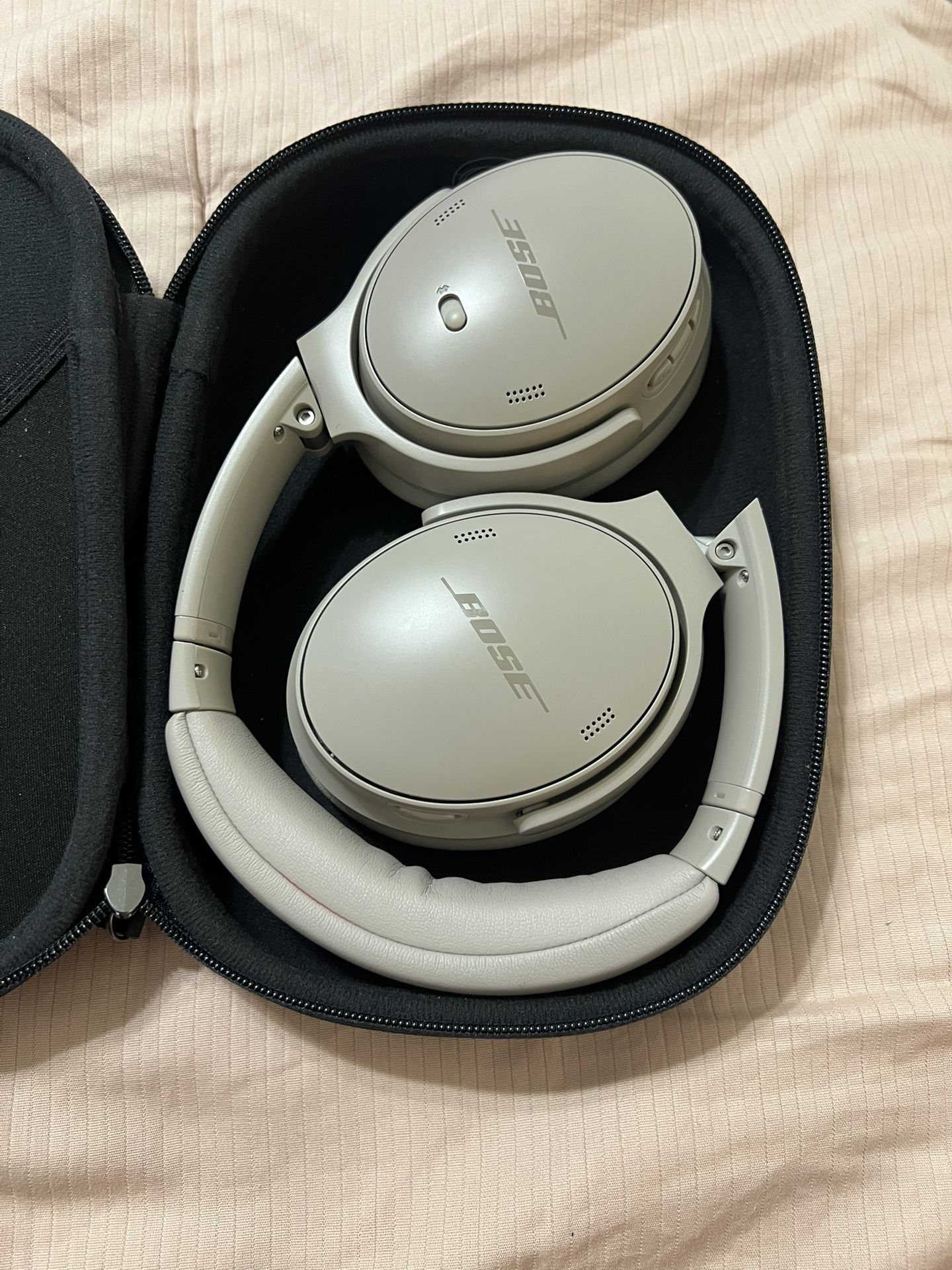 Bose Quiet Comfort Noise Canceling Heaphones