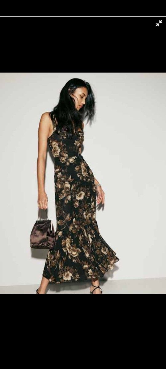 Irisa Dress in the "Grand Dame" floral print.