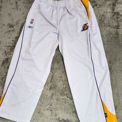 Los Ageles -Lakers Reebok Pro-Cut Team-Issue Warm-Up Pants•Embroidered Graphics • Fits / Runs Baggy .

W-5