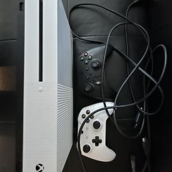 Xbox One S (Cords And 2 Controllers)