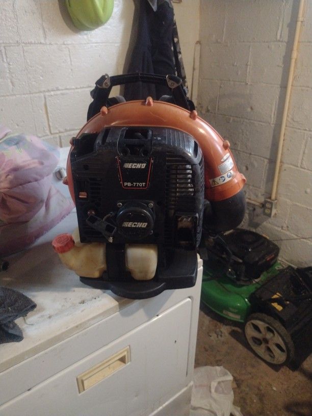 I Have A Echo Backpack Blower PB 7702 T Is Commercial And Mint Condition Start Right Up And Run