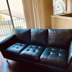 Brown Leather Couch – Excellent 