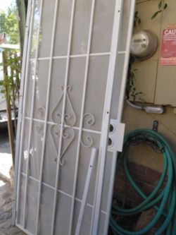 Screen door. 36"