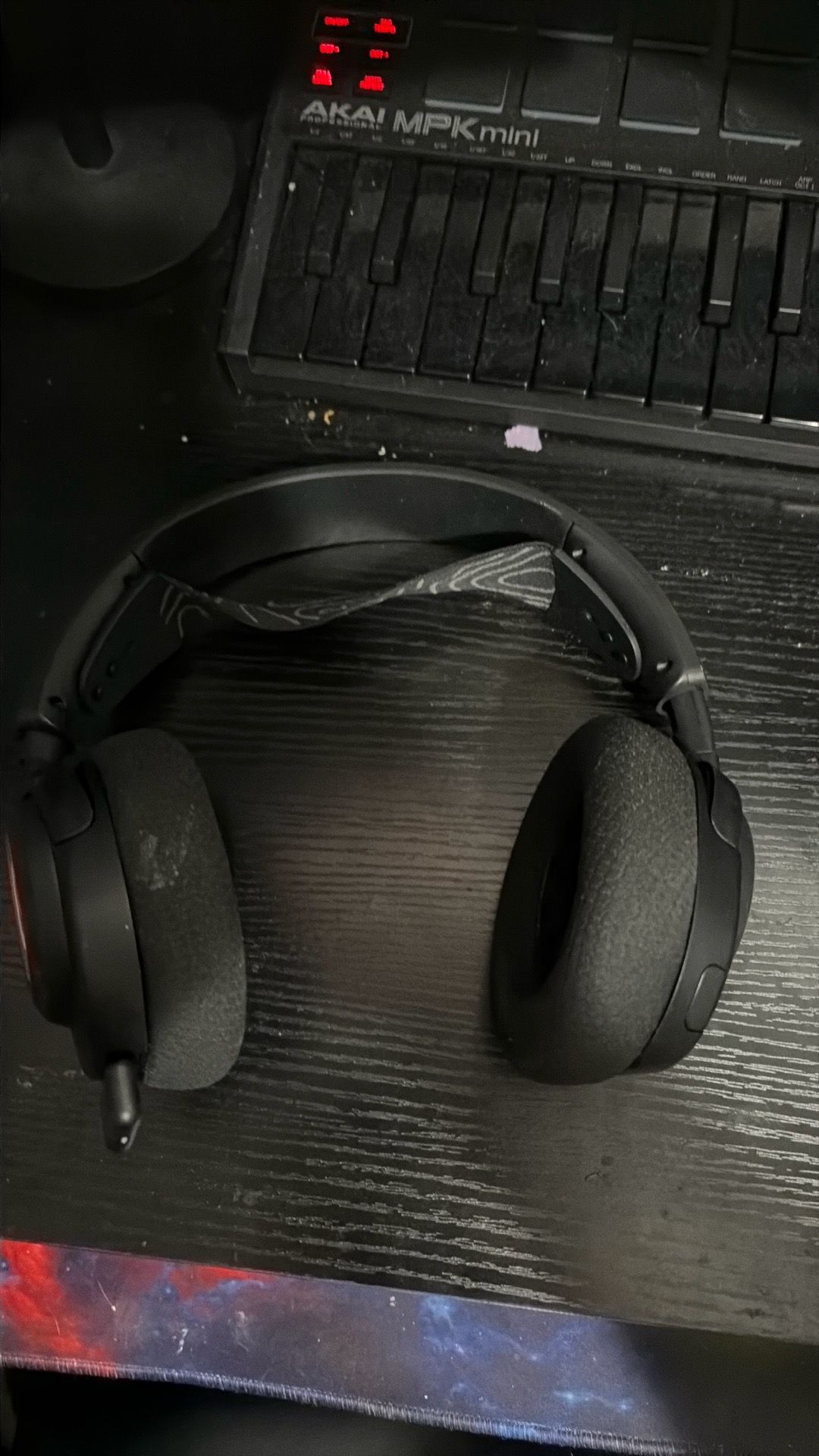 Skullcandy headphones