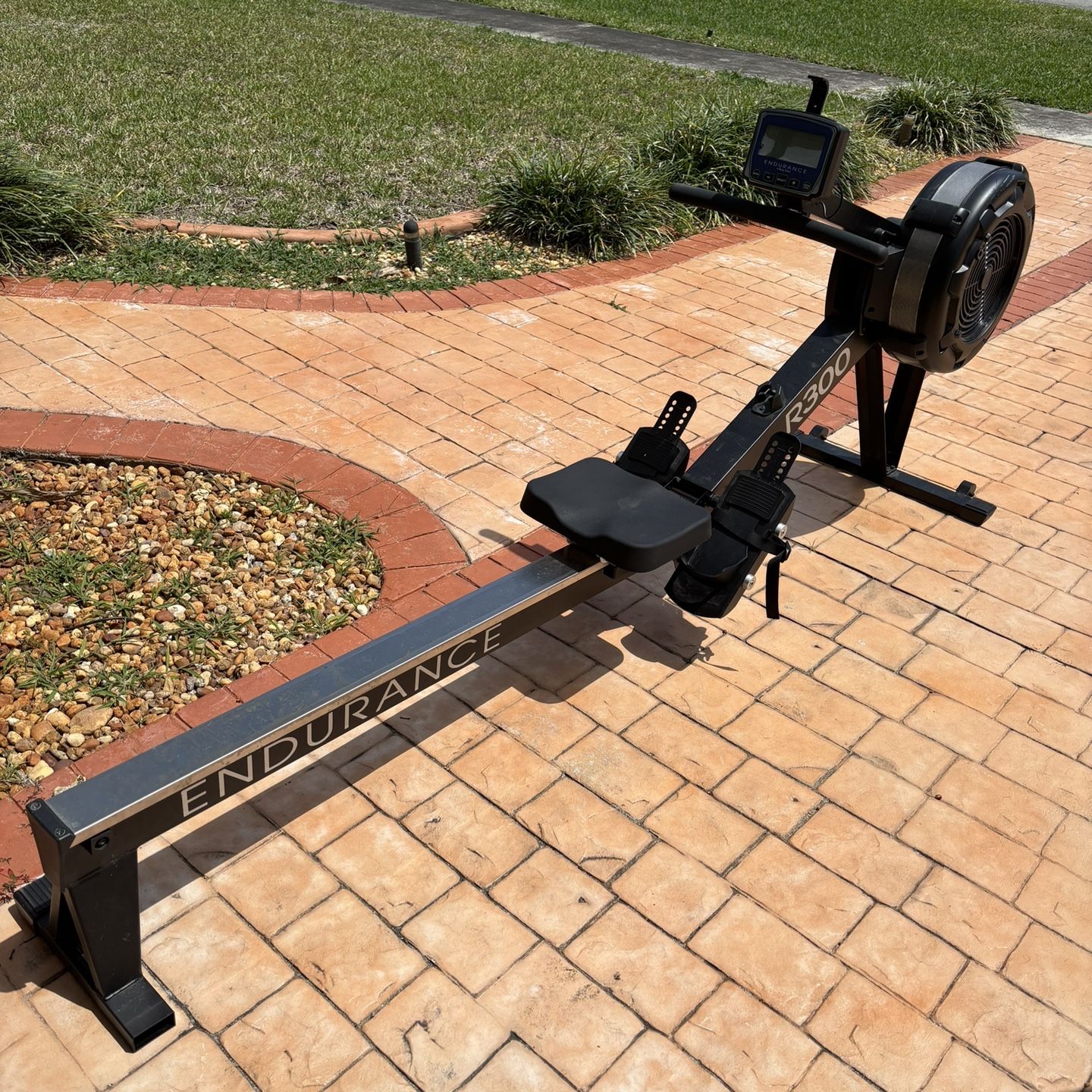 Endurance R300 Rowing Machine 