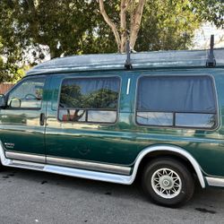 Camper Van